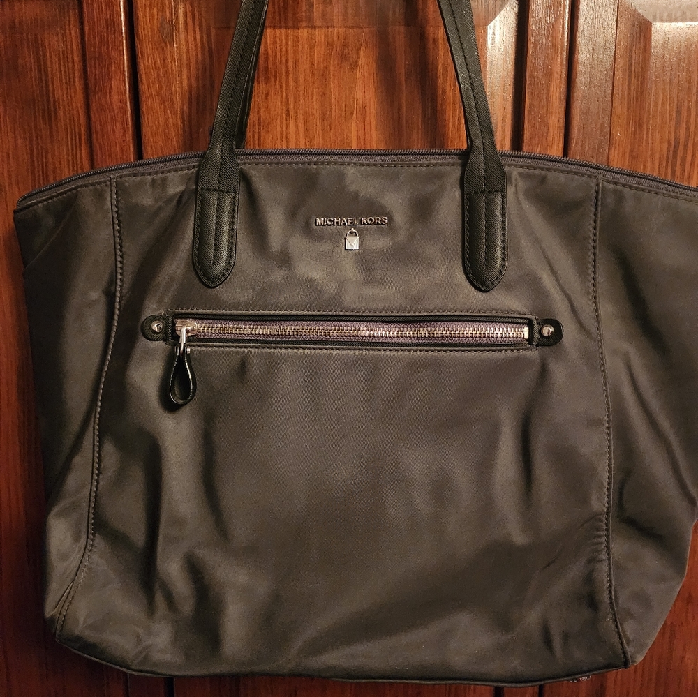 Michael Kors tote